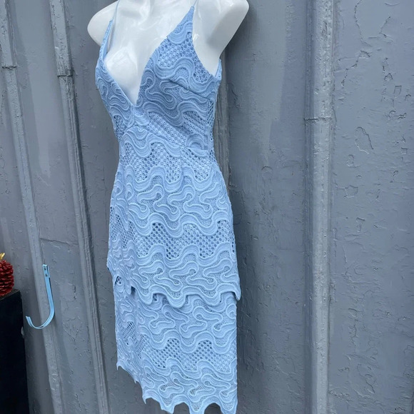 NICHOLAS Lace  Overlay Crochet Strappy Sheath Dress, size 2 - Picture 11 of 11